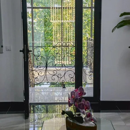 Alojamento de Acomodação e Pequeno-almoço Mesecev Konak