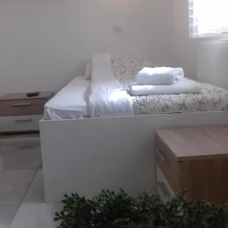 Mesecev Konak Alojamento de Acomodação e Pequeno-almoço *