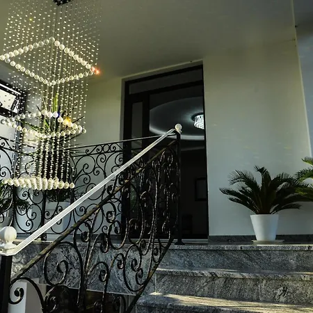 Mesecev Konak Alojamento de Acomodação e Pequeno-almoço *